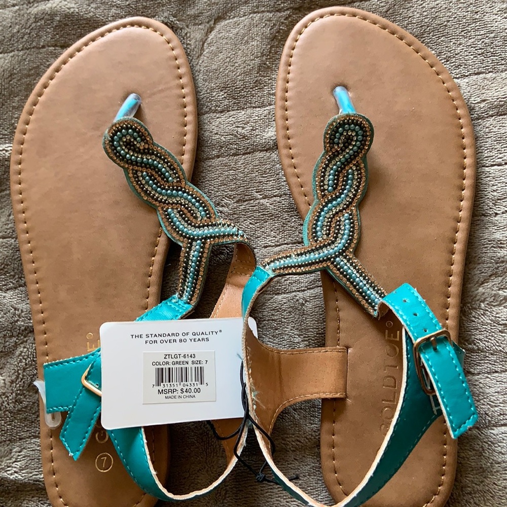 Gold Toe; color green; size 7